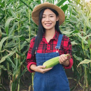 happy-farmer-in-the-corn-field-PWW4LKQ.jpg